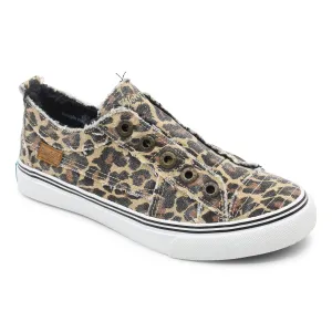Blowfish Malibu Womens Play Slip On Comfort Sneaker Shoe Natural City Kitty Canvas