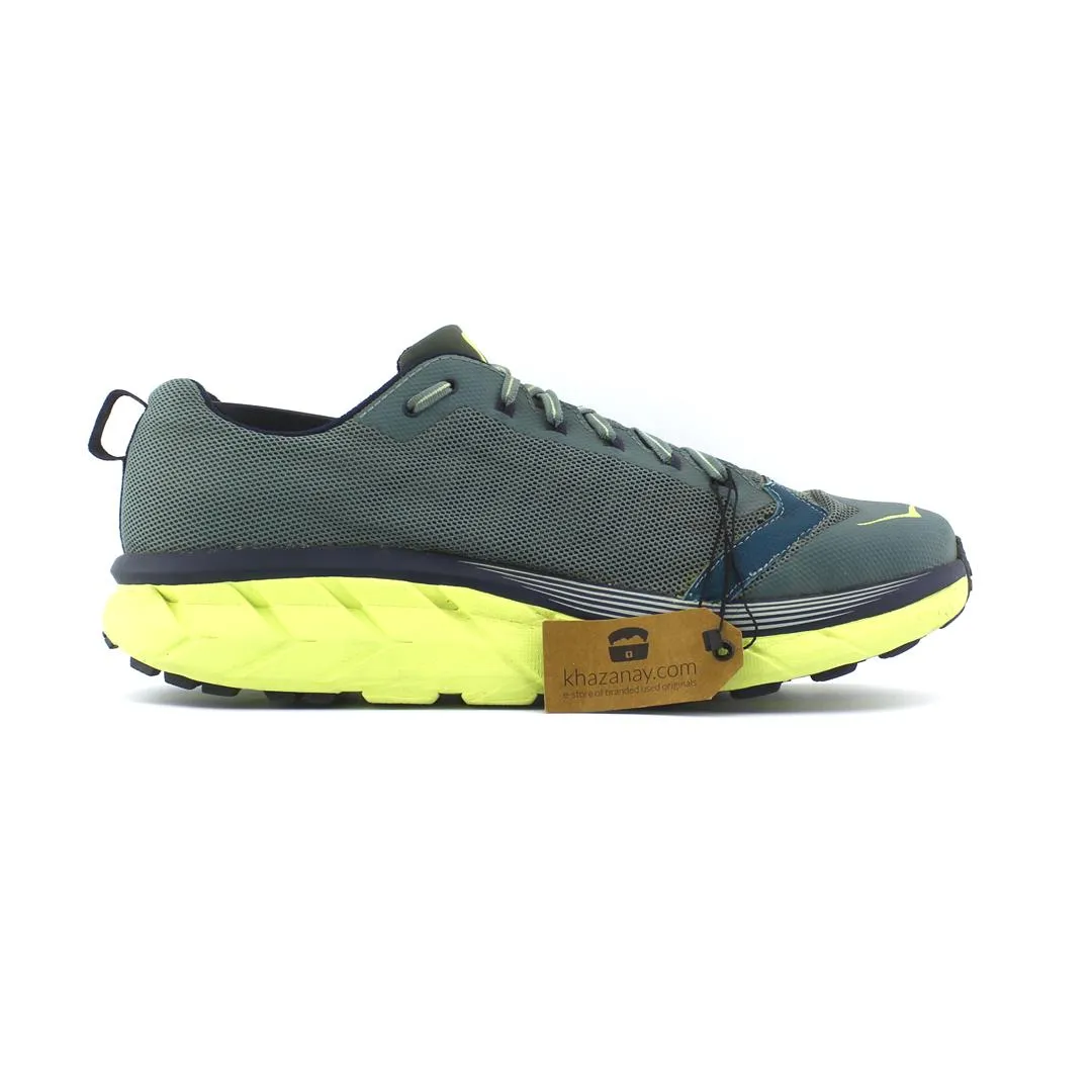 HOKA ONE ONE CHALLENGER ART 4