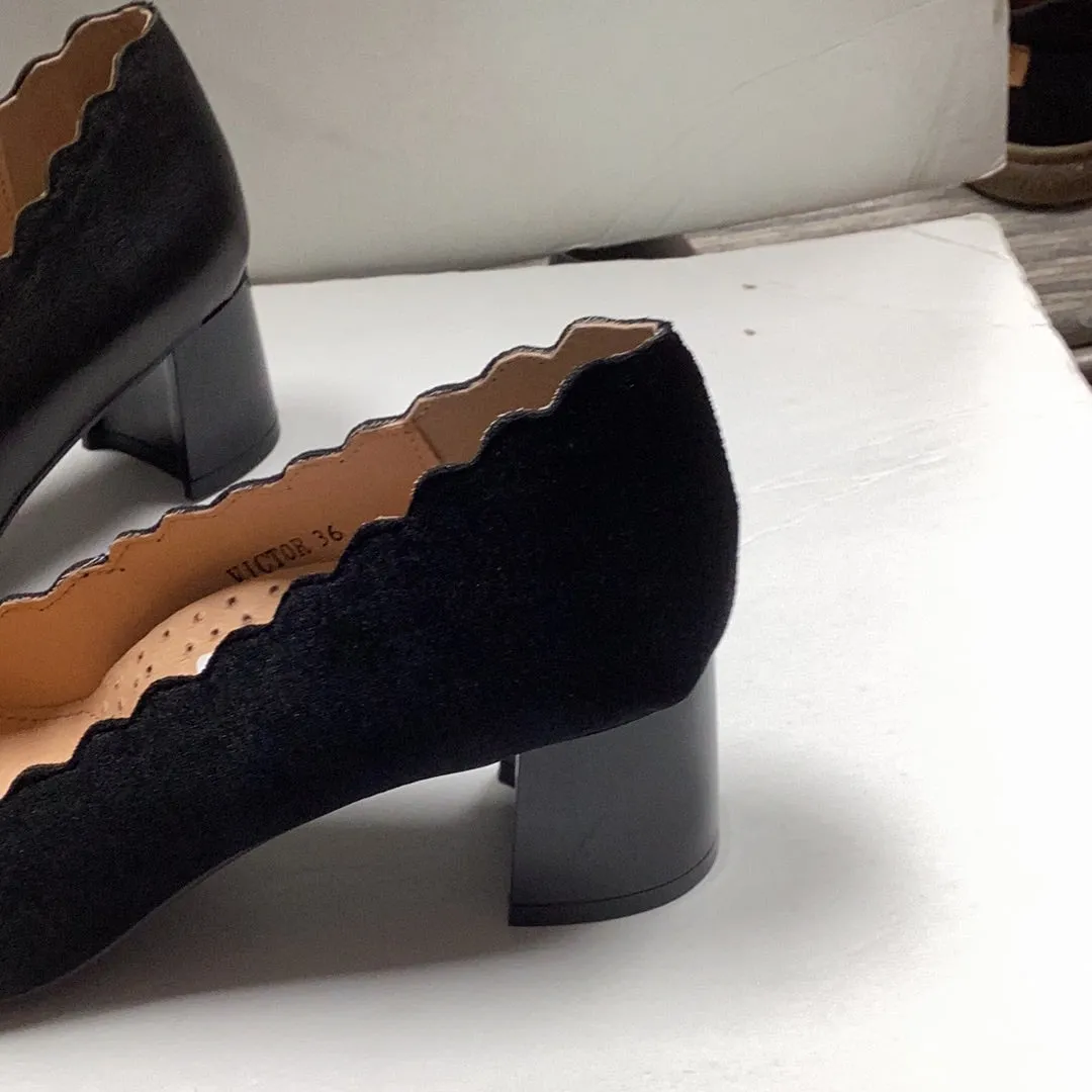 SALE FW22 Ralph Miguel Victor Scalloped Trimmed Mid-Heel
