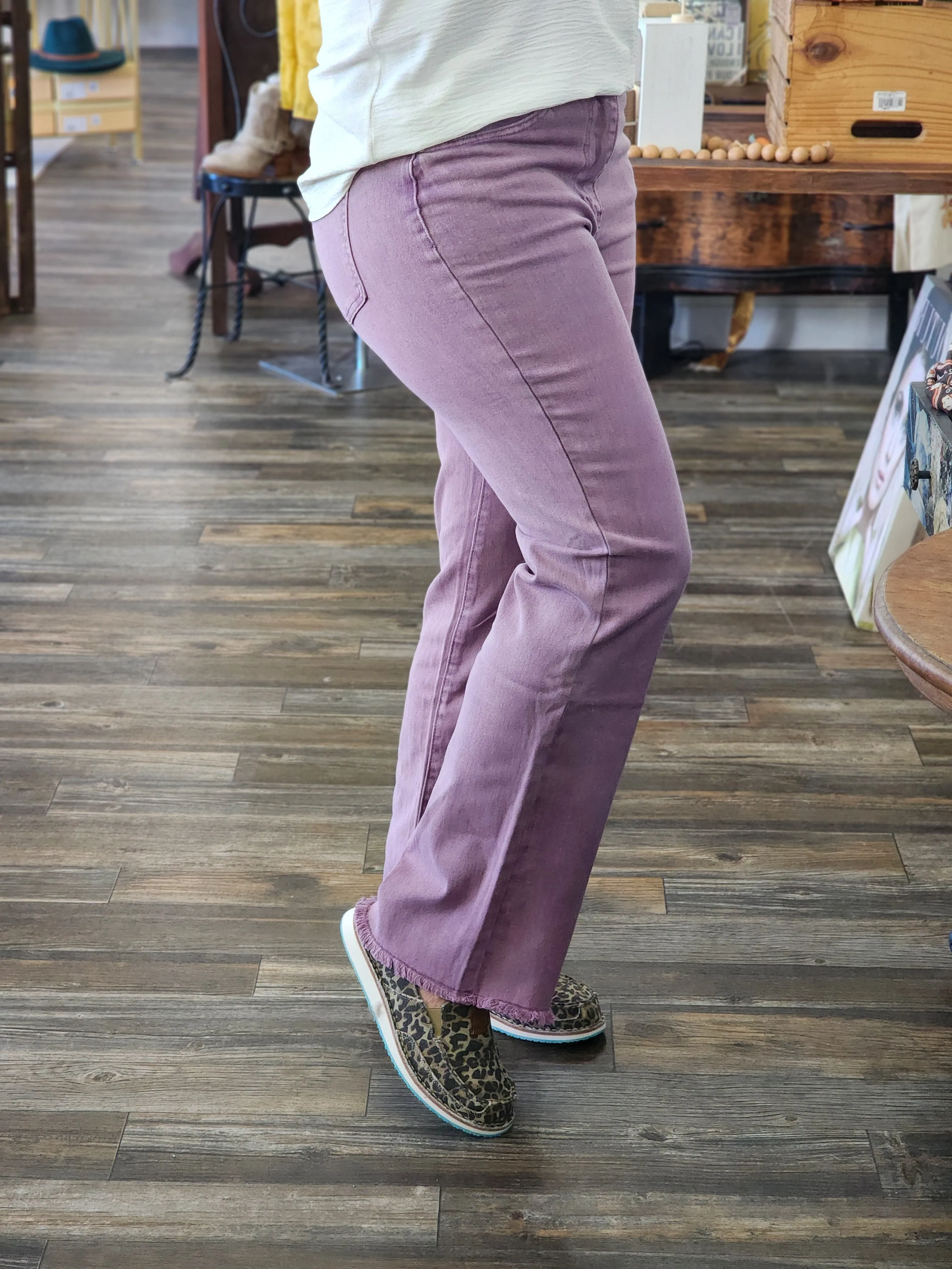 Tyler Acid Wash Fray  in lavender * on sale
